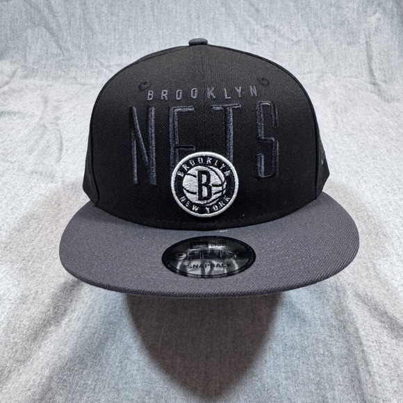 Brooklyn Nets Hat Cap Snap Back Black Gray NBA Basketball New Era 9Fifty Mens - Picture 1 of 8